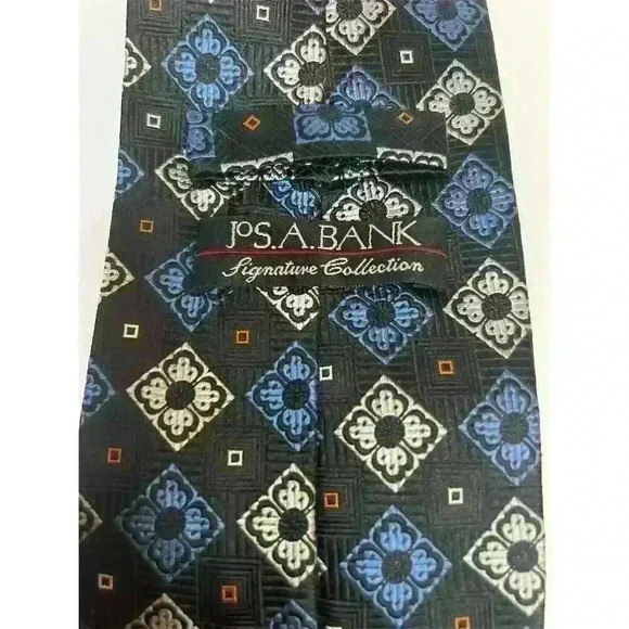 Jos. A. Bank Men's Silk Tie Blue Geometric Pattern Classic Length - Picture 4 of 4